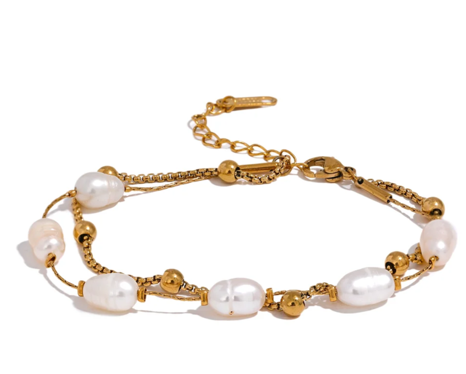 Sally Double Layer Charm