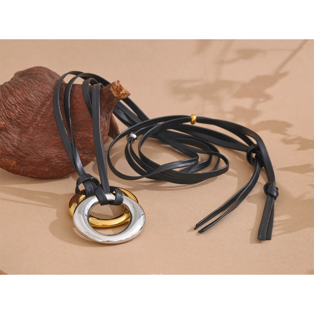 Lexi Leather Round Necklace
