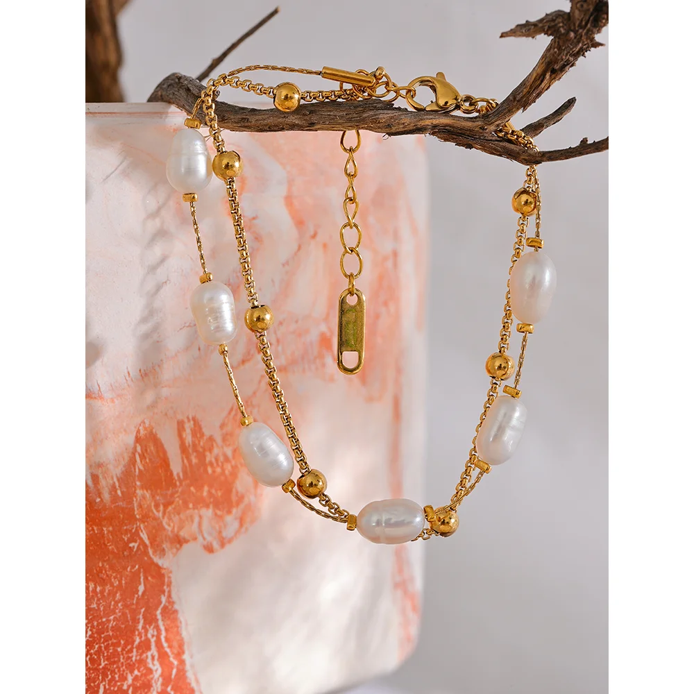 Sally Double Layer Charm