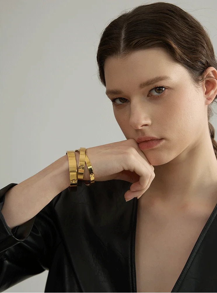 Bella Bangle