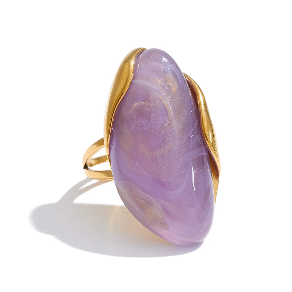 Anillo de resina con margarita