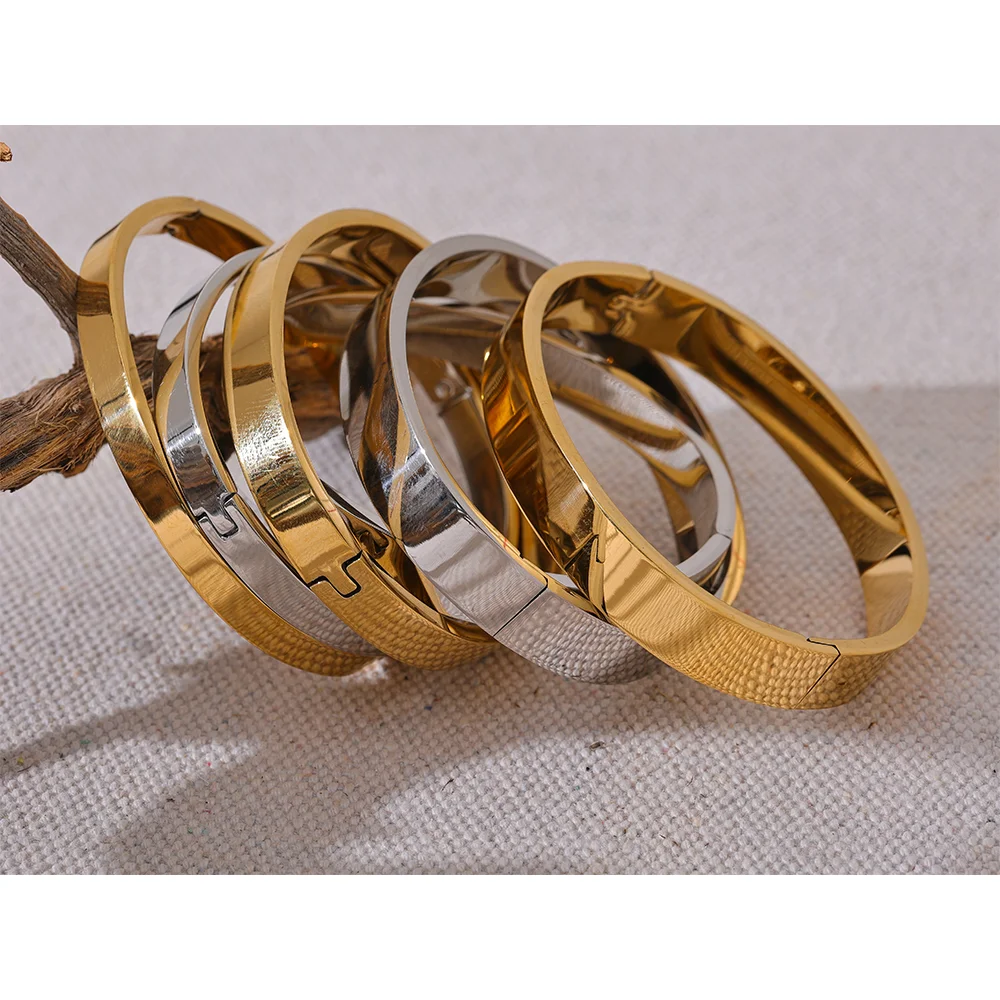 Bella Bangle