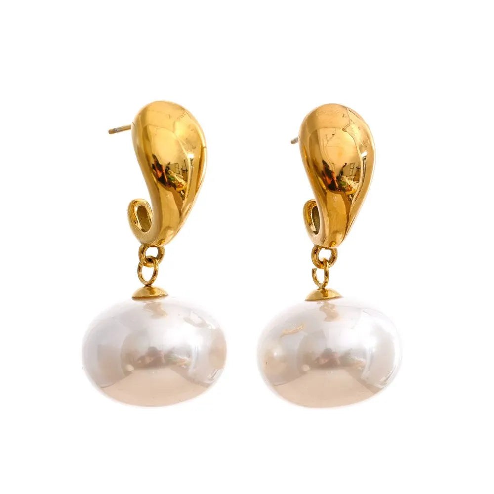 Claire Drop Pearls