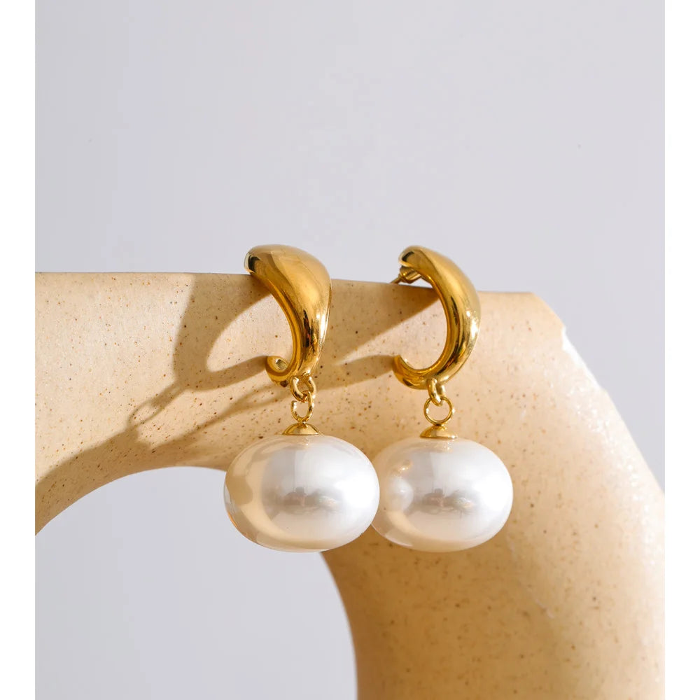 Claire Drop Pearls