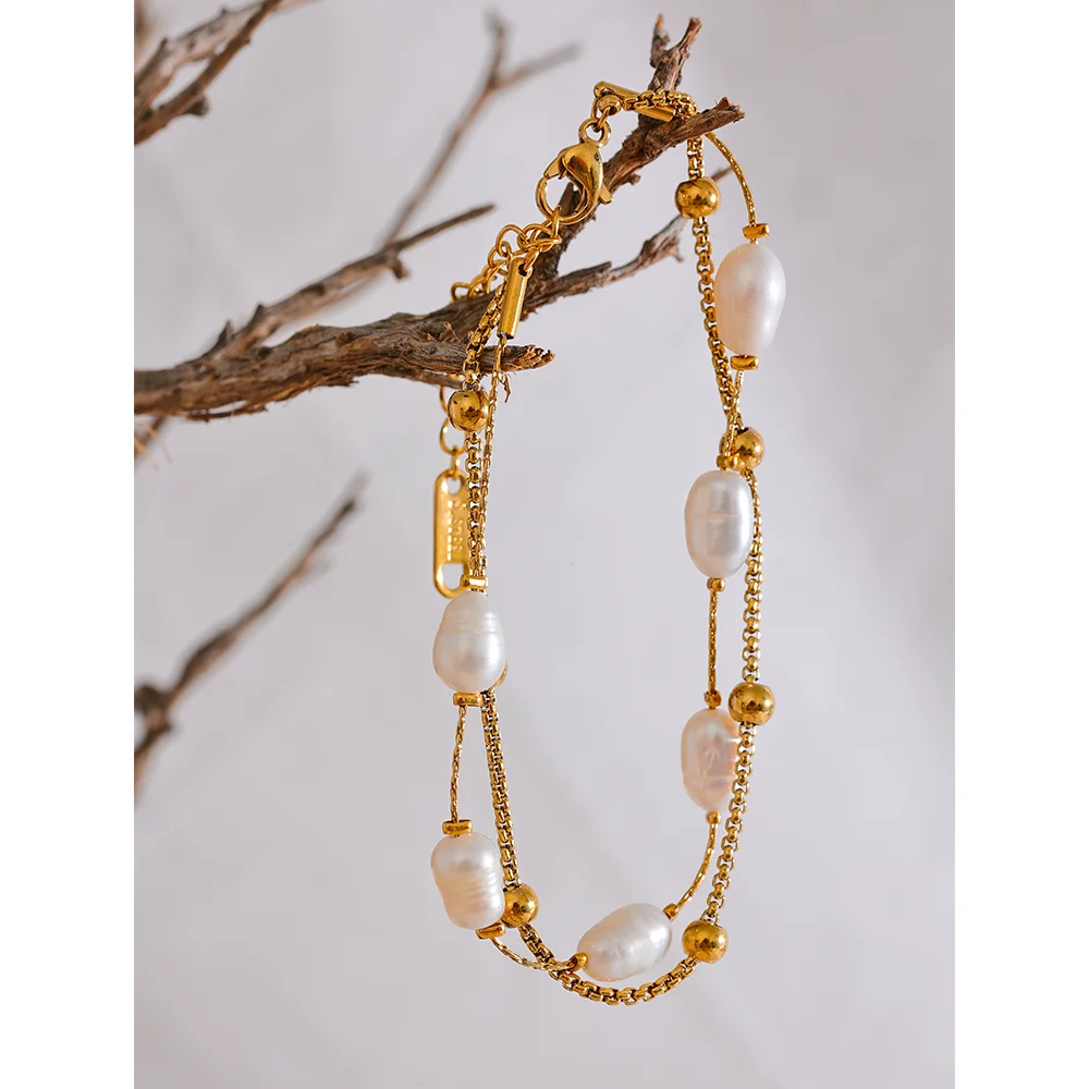 Sally Double Layer Charm