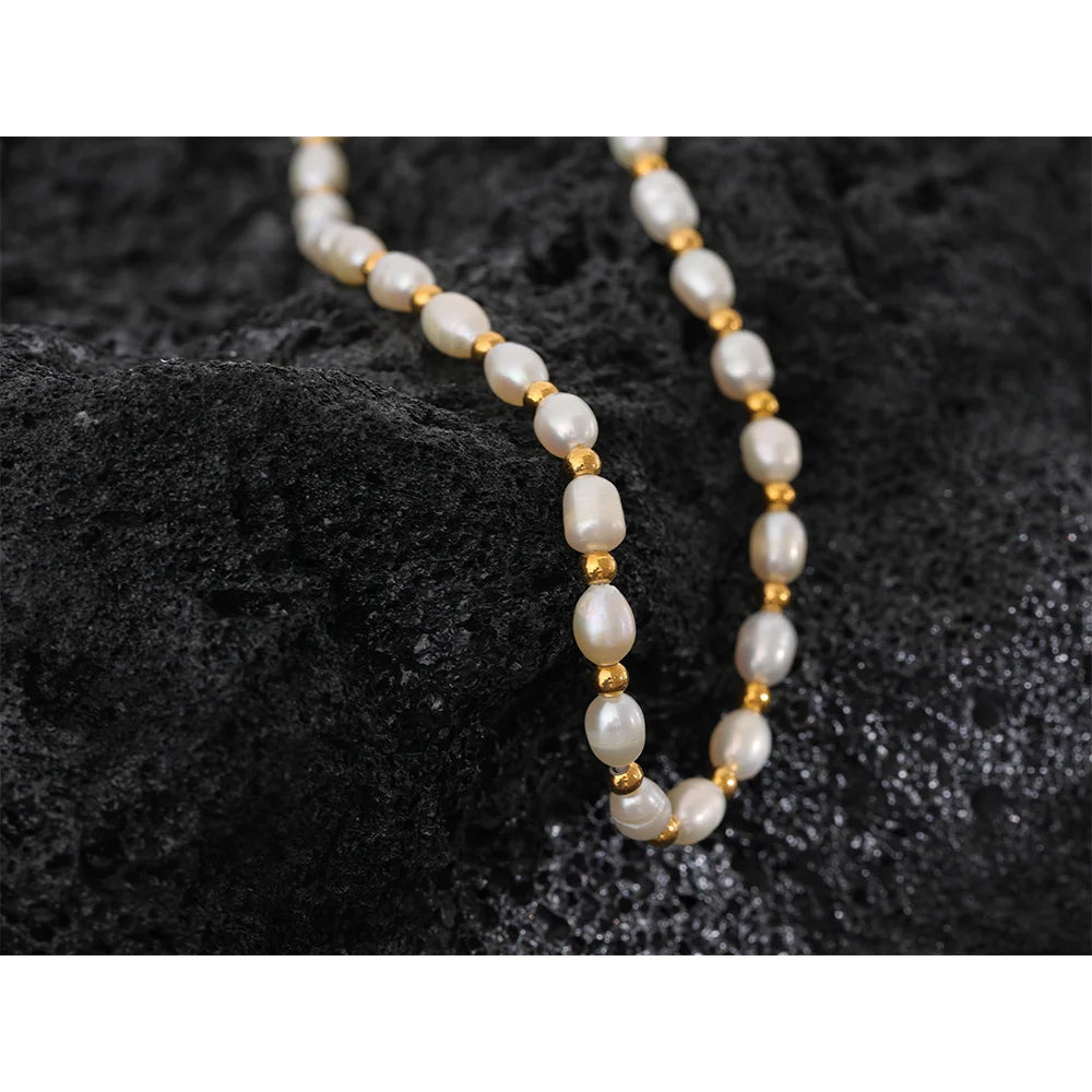 Claire Pearls Necklace