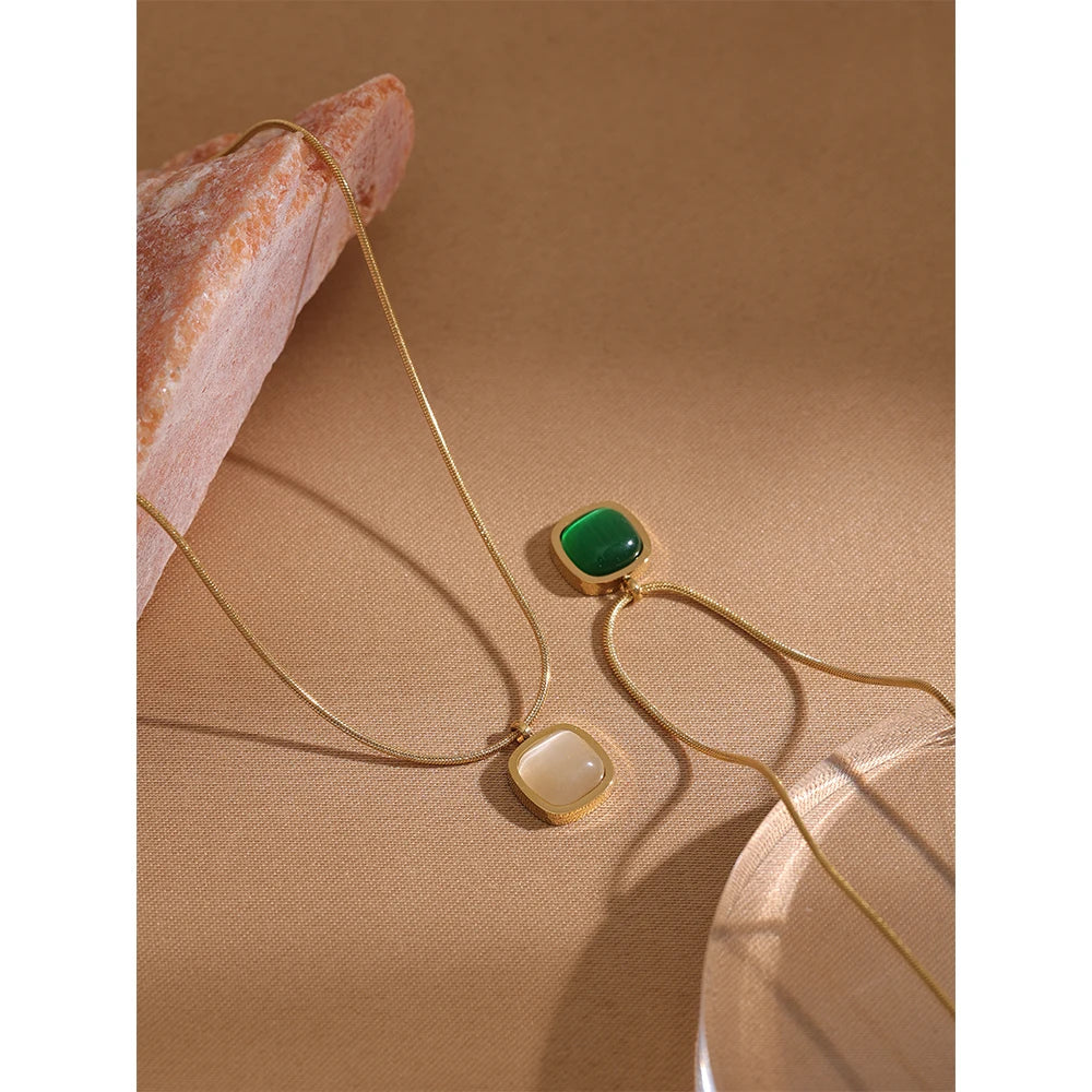 Daisy Square Stone Pendant