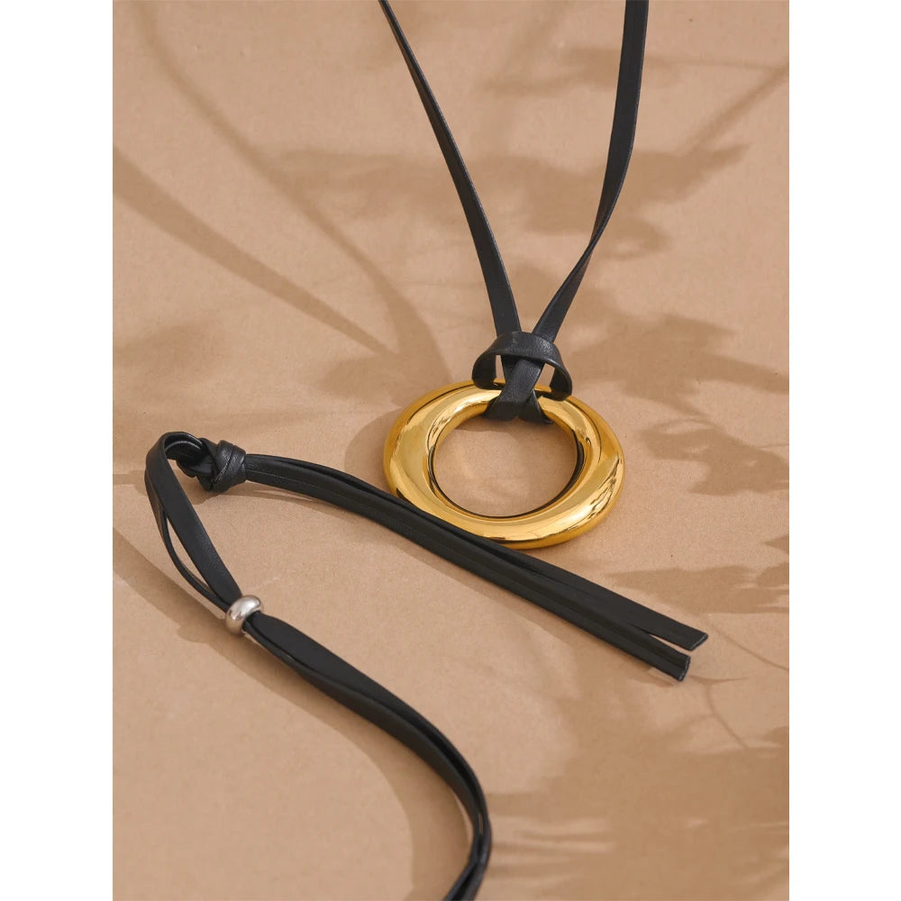 Lexi Leather Round Necklace