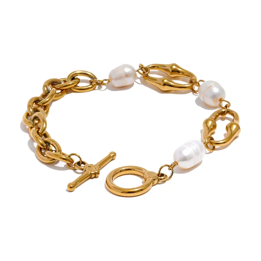 Lexi Pearl Chained