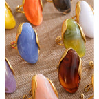 Anillo de resina con margarita